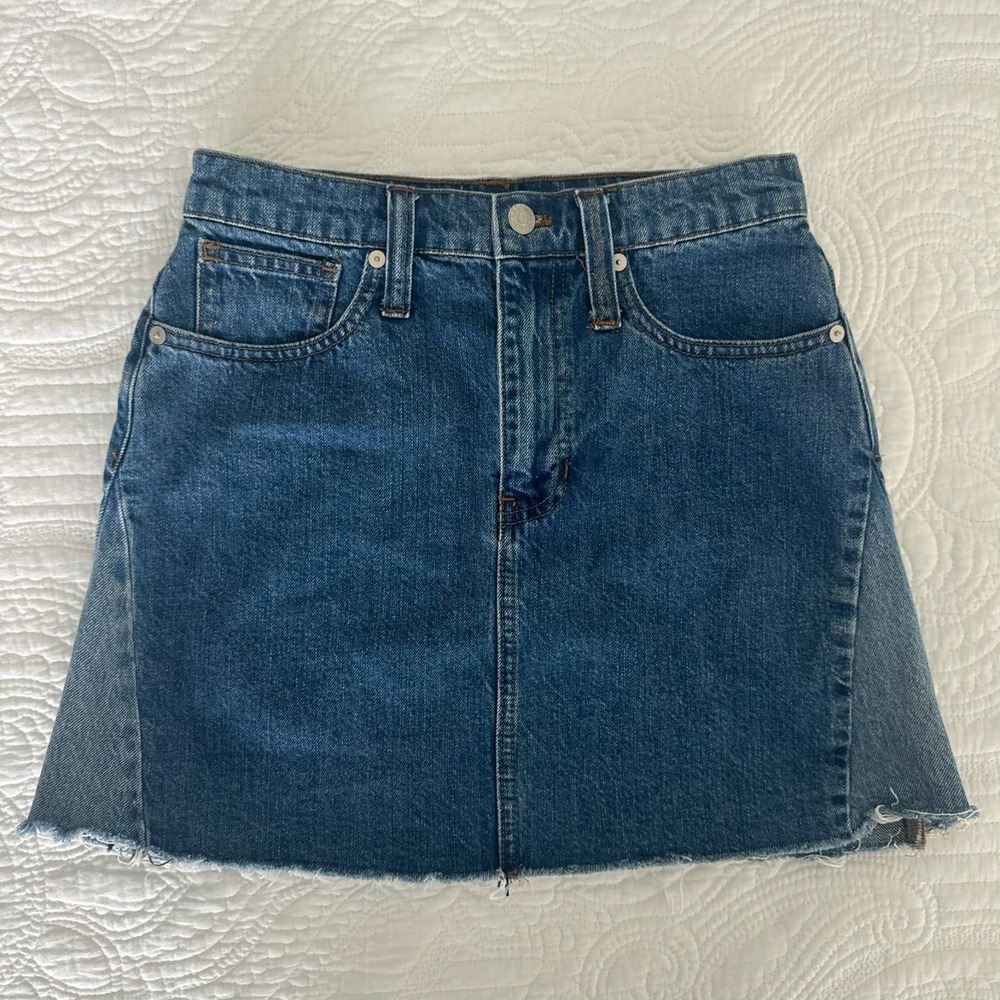 Madewell Rigid Denim A-Line Mini Skirt Pieced Edition Size 25 Med Wash Raw Hem